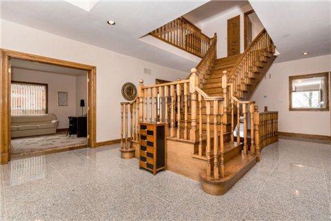 229 Bayshore Rd W, House detached with 6 bedrooms, 5 bathrooms and 10 parking in Barrie ON | Image 3