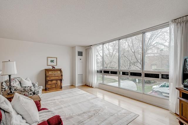 204 - 2175 Marine Dr, Condo with 2 bedrooms, 2 bathrooms and 1 parking in Oakville ON | Image 2