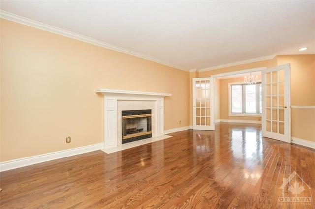 1 Weymouth Court, House detached with 4 bedrooms, 4 bathrooms and 6 parking in Ottawa ON | Image 5