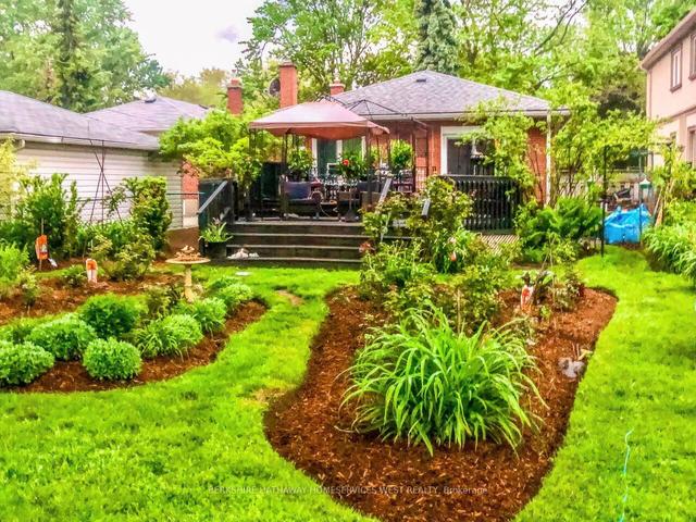 181 Shaver Ave N, House detached with 3 bedrooms, 2 bathrooms and 4 parking in Toronto ON | Image 30