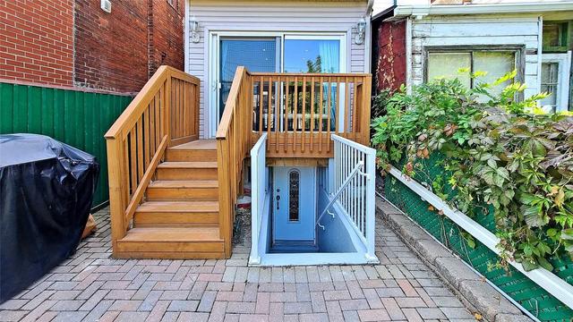 575 Concord Ave, House semidetached with 3 bedrooms, 3 bathrooms and 2 parking in Toronto ON | Image 11