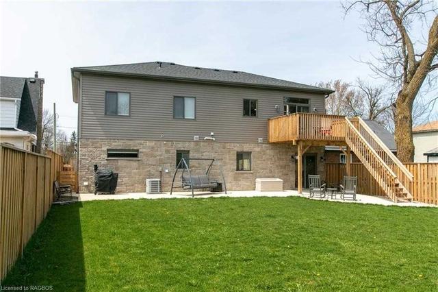 1631 8th Ave E, House detached with 4 bedrooms, 3 bathrooms and 8 parking in Owen Sound ON | Image 10