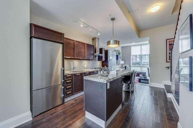 Th6 - 2 Bellefair Ave, Townhouse with 3 bedrooms, 4 bathrooms and 1 parking in Toronto ON | Image 6