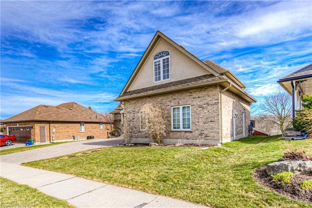 119 Chandos Drive, House detached with 5 bedrooms, 3 bathrooms and 6 parking in Kitchener ON | Image 12