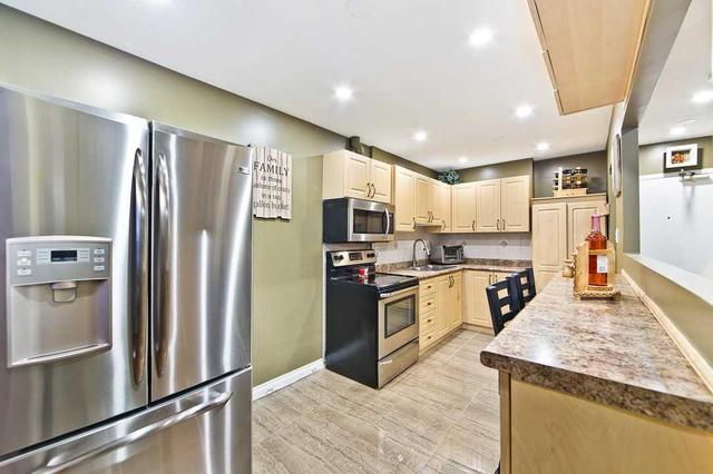 101 - 4064 Lawrence Ave, Condo with 3 bedrooms, 2 bathrooms and 1 parking in Toronto ON | Image 4