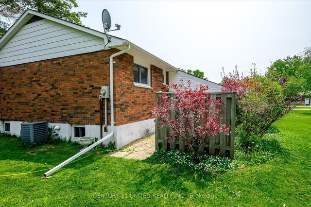 32 Chrisval Ave, House detached with 3 bedrooms, 3 bathrooms and 4 parking in Quinte West ON | Image 26