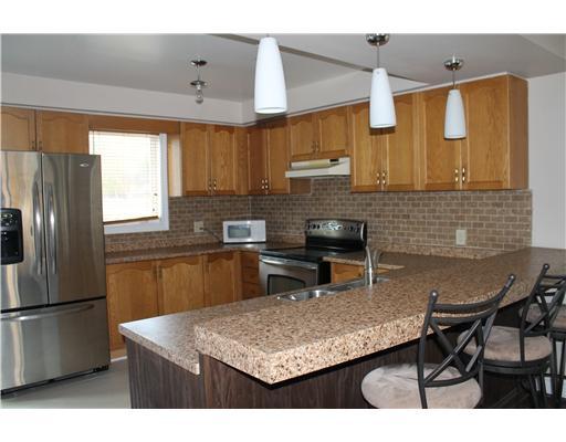 80 Browning Tr, House detached with 3 bedrooms, 3 bathrooms and null parking in Barrie ON | Image 6