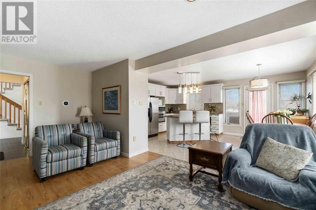 1828 Oakridge Trail, House detached with 5 bedrooms, 3 bathrooms and null parking in Sarnia ON | Image 15