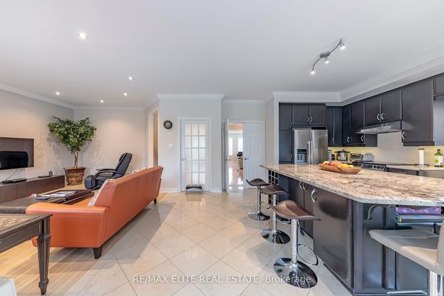 2 Wallingford Crt, House detached with 4 bedrooms, 4 bathrooms and 12 parking in Markham ON | Image 6