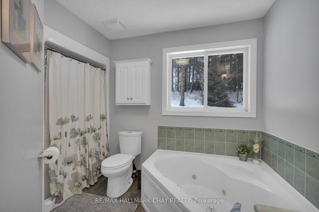 2 Campbell Crt, House detached with 3 bedrooms, 2 bathrooms and 6 parking in Springwater ON | Image 7