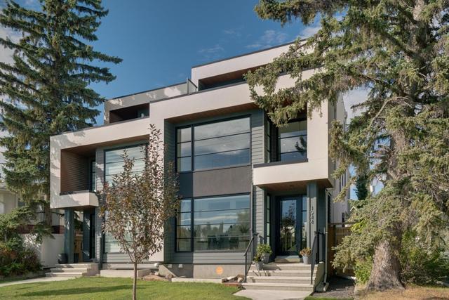 1944 50 Avenue Sw, Home with 4 bedrooms, 4 bathrooms and 2 parking in Calgary AB | Image 1