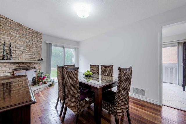 52 Charnwood Pl, House attached with 3 bedrooms, 4 bathrooms and 3 parking in Markham ON | Image 4