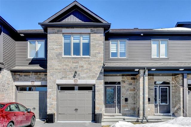 1233 Cavallo Street, Townhouse with 3 bedrooms, 3 bathrooms and 3 parking in Ottawa ON | Image 1