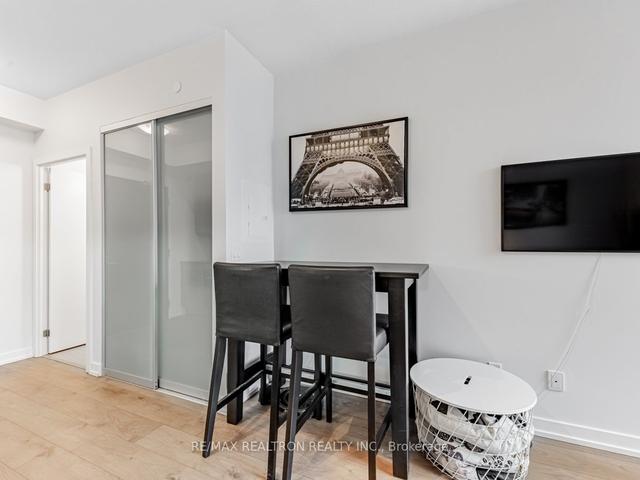 1202 - 297 College St, Condo with 1 bedrooms, 1 bathrooms and 0 parking in Toronto ON | Image 6