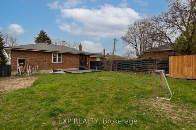 6 Kebral Ave, House detached with 3 bedrooms, 2 bathrooms and 5 parking in Toronto ON | Image 16