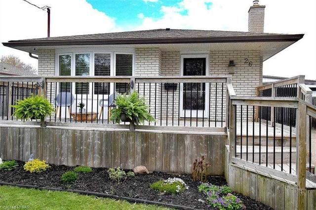 26 Huntley Cres, House detached with 3 bedrooms, 2 bathrooms and 5 parking in St. Catharines ON | Image 12