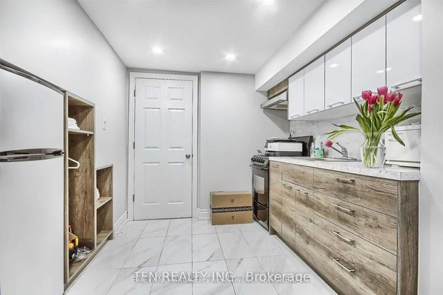 60 Elise Terr, House semidetached with 3 bedrooms, 3 bathrooms and 4 parking in Toronto ON | Image 9