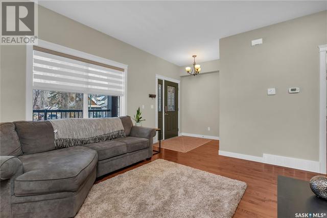 2 - 923 5th Avenue N, House attached with 2 bedrooms, 2 bathrooms and null parking in Saskatoon SK | Image 5