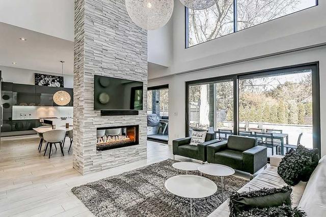 107 Westminster Dr, House detached with 4 bedrooms, 5 bathrooms and 10 parking in Oakville ON | Image 6