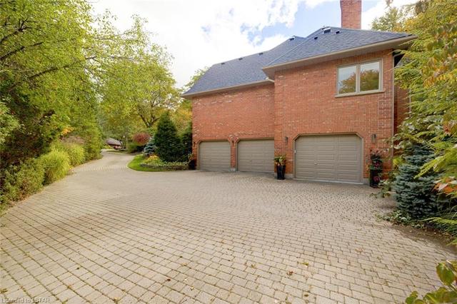 82 Chestnut Court, House detached with 4 bedrooms, 4 bathrooms and 9 parking in London ON | Image 4