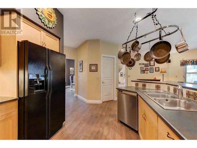 3605 Luxmoore Road, House detached with 5 bedrooms, 3 bathrooms and 8 parking in Kelowna BC | Image 27