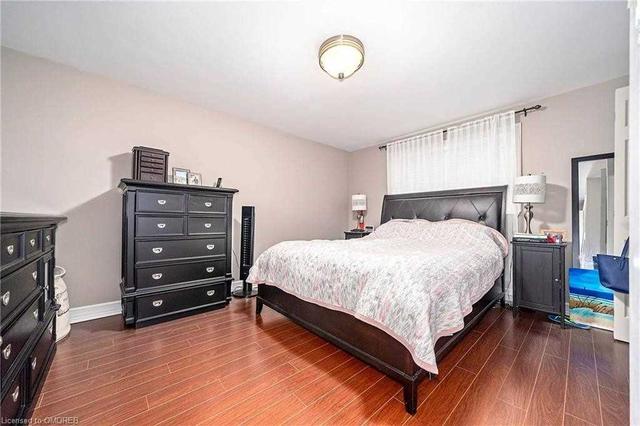 436 Withnell Cres, House detached with 4 bedrooms, 2 bathrooms and 5 parking in Oakville ON | Image 14
