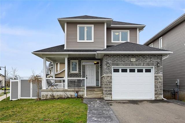 455 Beth Crescent, House detached with 3 bedrooms, 2 bathrooms and 5 parking in Kingston ON | Image 1