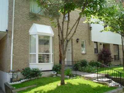 06 - 21 Gosford Blvd, Townhouse with 4 bedrooms, 4 bathrooms and 1 parking in Toronto ON | Image 1