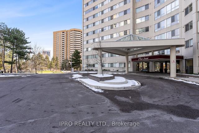 2305 - 3700 Kaneff Cres, Condo with 1 bedrooms, 1 bathrooms and 2 parking in Mississauga ON | Image 12