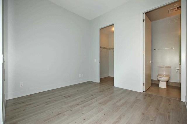328 - 111 St Clair Ave W, Condo with 1 bedrooms, 1 bathrooms and 0 parking in Toronto ON | Image 8