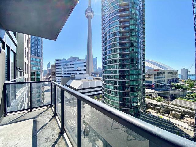 1004 - 352 Front St W, Condo with 1 bedrooms, 1 bathrooms and 0 parking in Toronto ON | Image 1