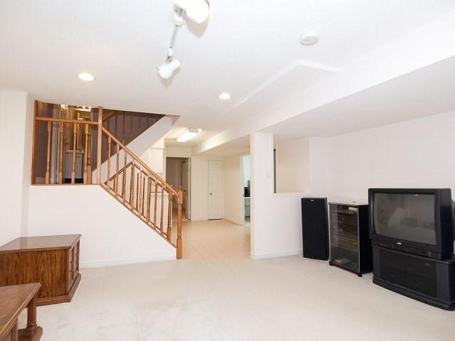 424 Port Royal Tr, House detached with 3 bedrooms, 4 bathrooms and 2 parking in Toronto ON | Image 13