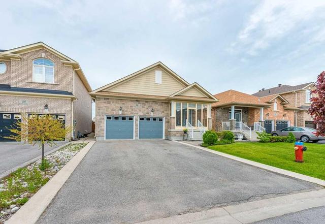 86 Faris St, House detached with 3 bedrooms, 3 bathrooms and 4 parking in Bradford West Gwillimbury ON | Image 2