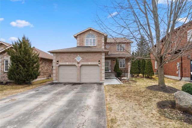 46 Brookfield Cres, House detached with 3 bedrooms, 4 bathrooms and 6 parking in Barrie ON | Image 1