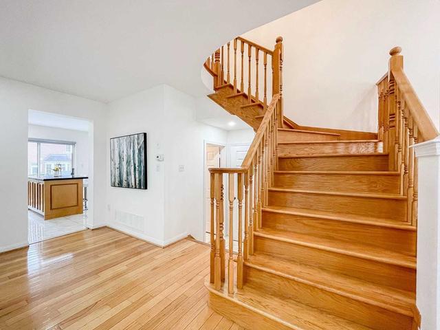 68 Trojan Cres, House detached with 3 bedrooms, 4 bathrooms and 3 parking in Markham ON | Image 2