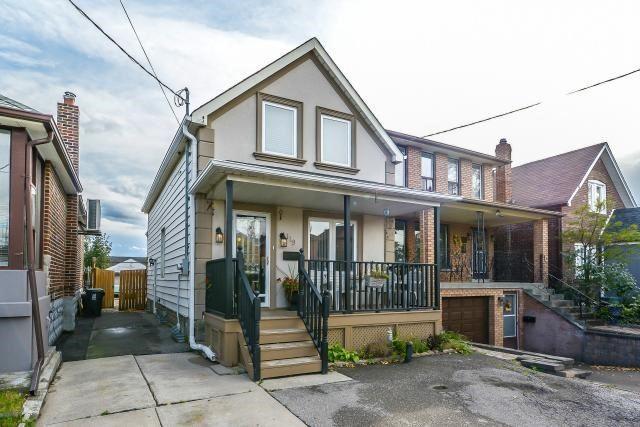 119 Bowie Ave, House detached with 3 bedrooms, 2 bathrooms and 4 parking in Toronto ON | Image 2