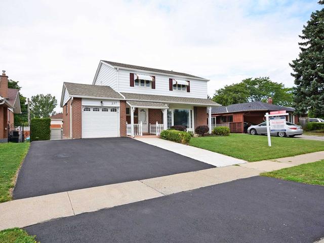 237 Avondale Blvd, House detached with 4 bedrooms, 3 bathrooms and 4 parking in Brampton ON | Image 12