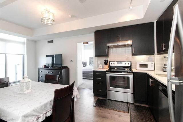 1412 - 17 Zorra St, Condo with 1 bedrooms, 1 bathrooms and 1 parking in Toronto ON | Image 3