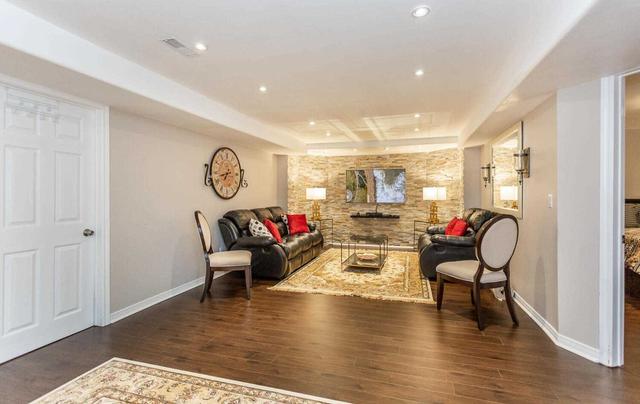 3120 Velmar Dr, House detached with 4 bedrooms, 5 bathrooms and 4 parking in Mississauga ON | Image 25