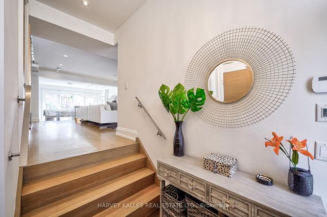 29 Boswell Ave, House semidetached with 3 bedrooms, 4 bathrooms and 3 parking in Toronto ON | Image 23