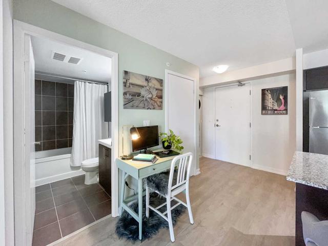 907 - 1410 Dupont St, Condo with 1 bedrooms, 1 bathrooms and 1 parking in Toronto ON | Image 11