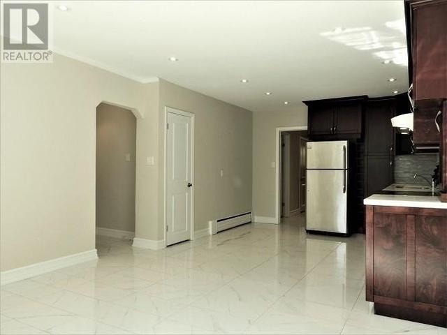 42 Emerald Cres, House detached with 3 bedrooms, 1 bathrooms and 1 parking in Toronto ON | Image 14