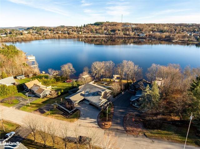 183 Hunters Bay Drive, House detached with 5 bedrooms, 3 bathrooms and 8 parking in Huntsville ON | Image 12