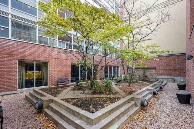 1106 - 11 St Joseph St, Condo with 2 bedrooms, 2 bathrooms and 0 parking in Toronto ON | Image 16