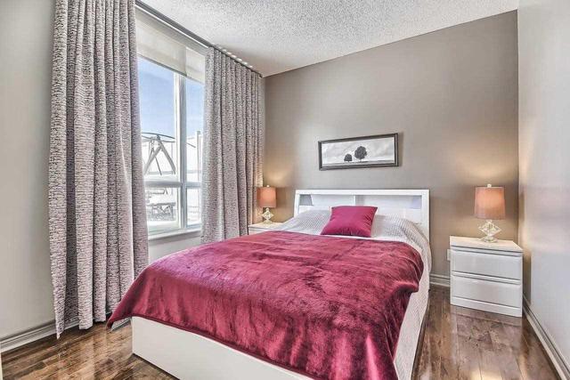 Lph09 - 50 Disera Dr, Condo with 3 bedrooms, 2 bathrooms and 1 parking in Vaughan ON | Image 9