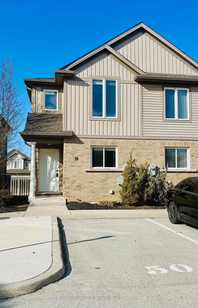 39 - 6118 Kelsey Cres, Townhouse with 3 bedrooms, 2 bathrooms and 1 parking in Niagara Falls ON | Image 1