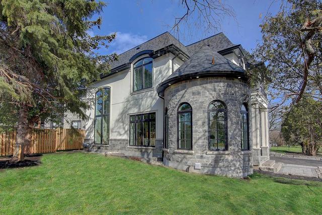 399 Seaton Dr, House detached with 4 bedrooms, 5 bathrooms and 6 parking in Oakville ON | Image 33