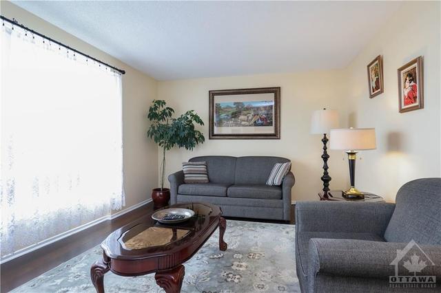 1109 - 1100 Ambleside Drive, Condo with 2 bedrooms, 1 bathrooms and 1 parking in Ottawa ON | Image 15
