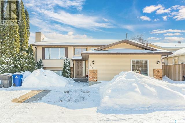 1006 Whitewood Crescent, House detached with 8 bedrooms, 4 bathrooms and null parking in Saskatoon SK | Image 2