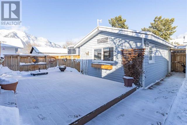 3034 222 Street, House detached with 4 bedrooms, 2 bathrooms and 4 parking in Crowsnest Pass AB | Image 41